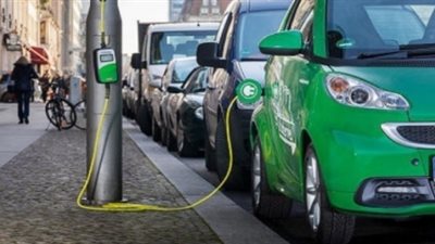 الحكومة تنشئ 10 محطات خاصة بالسيارات الكهربائية