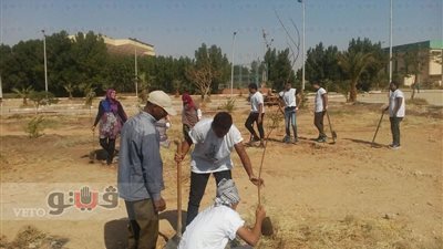 «البيئة» فرع قنا يشن حملة تشجير بجامعة جنوب الوادي