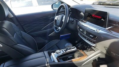 كيا تجري تغييرات جذرية للتصميم الداخلي لسيارتها الرياضية