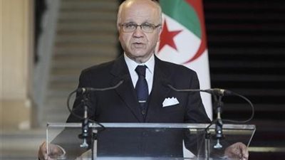 الجزائر تدين اغتيال 