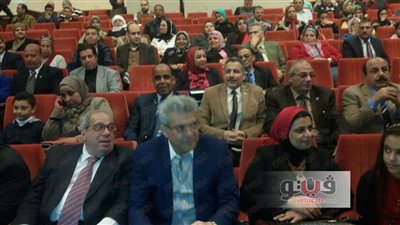 بالصور.. ناجي أنس يوقع أعماله الشعرية بمكتبة الإسكندرية