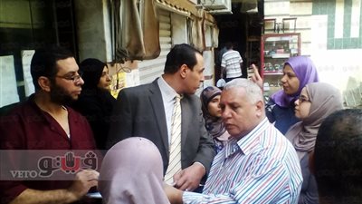 بالصور.. أهالي الجيزة يشكون نقص السكر لعضو الرقابة الإدارية