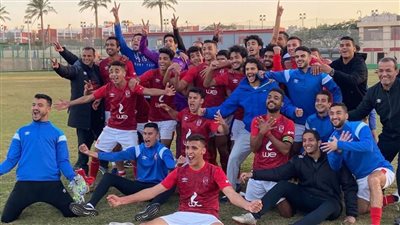 الوقوف على الكرة على طريقة رمضان صبحي بمواجهات الأهلي والزمالك أزمة متكررة| فيديو