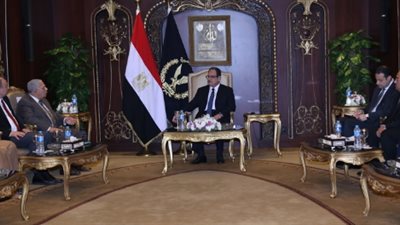 وزير الداخلية لرئيس اتحاد الناشرين العرب: نتصدى لممارسات القرصنة