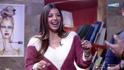 وصلة رقص لمذيعة «النهار» على أغنية «ألعب يلا» (فيديو)