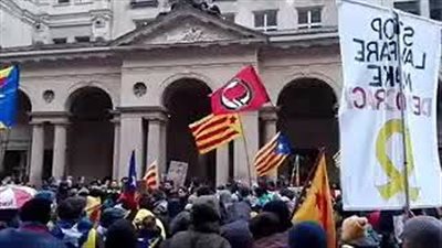 مظاهرات في ألمانيا تطالب بإطلاق سراح رئيس إقليم كتالونيا (فيديو)