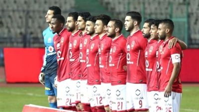 أخصائي التغذية يطمئن على وجبات لاعبي الأهلي في بيروت