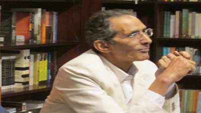 وفاة أستاذ الأدب العربي سيد البحراوي