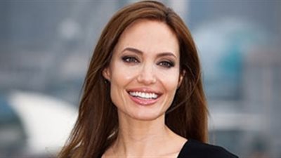 أنجلينا جولي تضيف عملا جديدا إلى سيرتها الذاتية