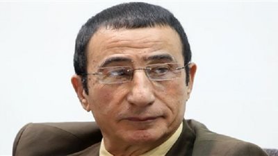 عبدالمنعم عمارة وعلاء نبيل والطويلة يحضرون عزاء والدة إيهاب لهيطة