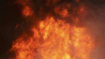 حريق بميدان المؤسسة بشبرا الخيمة يلتهم 15 محلًا