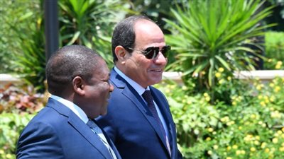 بسام راضي: الرئيس السيسي ونظيره الموزمبيقي بحثا تعزيز العلاقات الثنائية.. الاتفاق على تفعيل اللجنة المشتركة.. تأكيد ضرورة تطوير التبادل التجاري.. ودعم جهود التنمية الاقتصادية (صور)