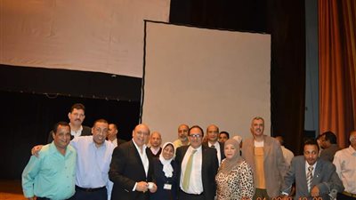 قصر العيني تجري قرعة العمرة لتسفير 29 موظفا