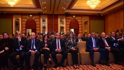 الهجرة الدولية: 17 مليار دولار تحويلات المصريين بالخارج