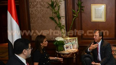 سحر نصر والسفير اليابانى يبحثان إجراءات الانتهاء من المتحف الكبير