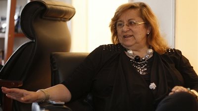 برلمانية تطالب بإحراق العملات الورقية التي تحمل عبارات مسيئة (فيديو)