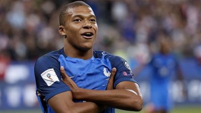 مبابي يقود هجوم فرنسا أمام أستراليا بكأس العالم