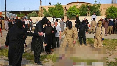 لأول مرة.. «داعش» يعدم 7 من عناصره غليا بالماء