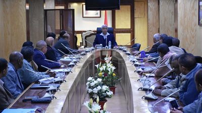 محافظ أسوان يشدد على ضرورة الاستعدد للمنتدى الأفريقي