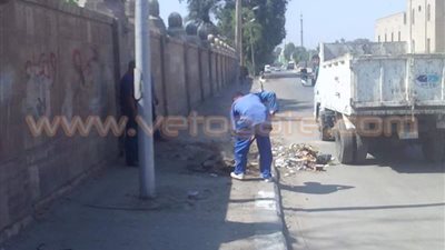 بالصور.. نائب محافظ القاهرة: حملات نظافة بمقابر الغفير استعدادا للعيد