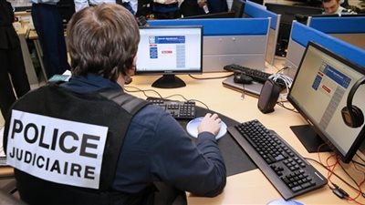 فرنسا تفكك سوق «بلاك هاند» الإلكتروني غير القانوني