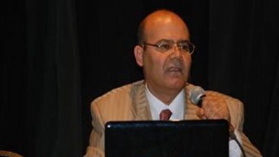 مجدي بدران يكشف مخاطر تناول الأسماك المملحة الفاسدة