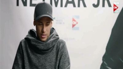 نيمار: بعض اللاعبين يتعمدون إصابتي في الملعب