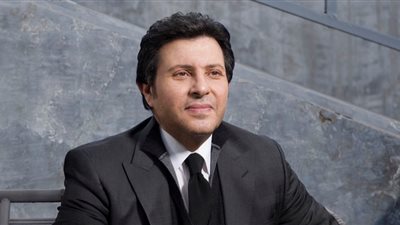 هاني شاكر يهدي أغنية «برواز لصورتك» لابنته الراحلة