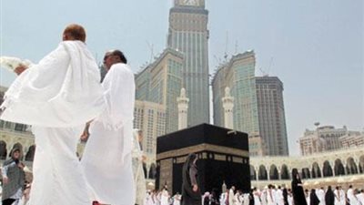 مغادرة ٦٢٣ معتمرا إلى الأراضي المقدسة لأداء العمرة