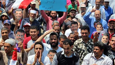 شلل مروري بكوبري فيصل عقب مرور مسيرة لإرهابيَّ 