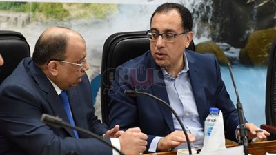 رئيس الوزراء يتابع مع المحافظين توافر الوقود وتطبيق التعريفة الجديدة