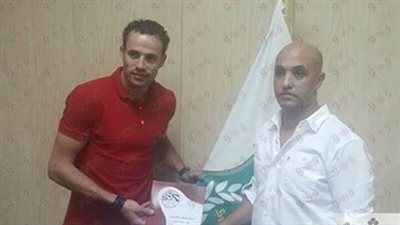 بالصور.. حسام باولو ينهي إجراءات انتقاله للاتحاد