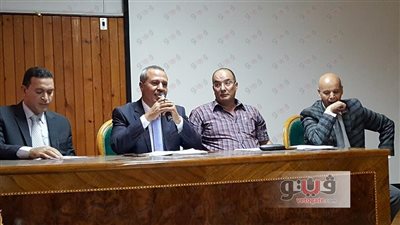 وكيل وزارة صحة الدقهلية يجتمع بمديري المستشفيات استعدادا للعيد