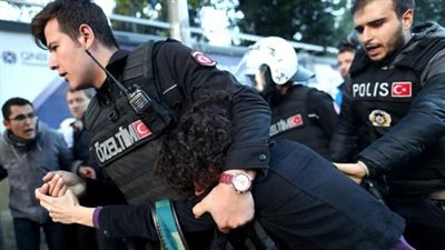 اعتقال 19 شخصا بتركيا جراء شجار بين نواب حزب العدالة والتنمية