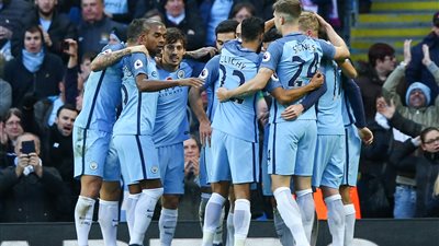 بعثة مانشيستر سيتي تصل إيطاليا لمواجهة نابولي بدوري الأبطال