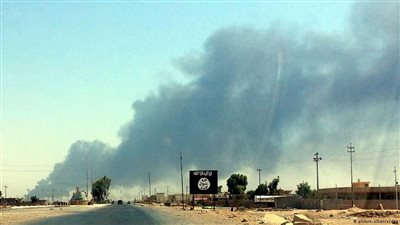 «التحالف»: عائدات «داعش» النفطية تراجعت إلى النصف