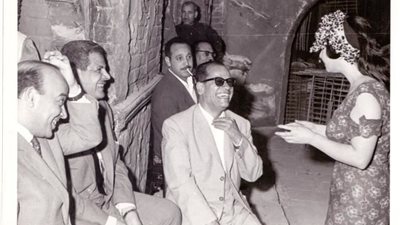 نجيب محفوظ: 