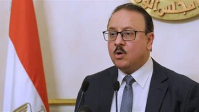 دقيقة حدادا على أرواح شهداء الواحات بمؤتمر وزير الاتصالات في قنا