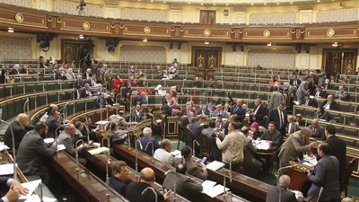 البرلمان يقر مقابل التصالح بمخالفات البناء من٥٠ إلى٢٠٠٠ جنيه للمتر