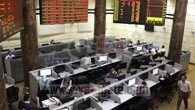 البورصة تهبط للمنطقة الحمراء وتخسر 480 مليون جنيه