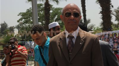 مواطن يطالب محافظ القاهرة بتوفير حضانة لطفلته