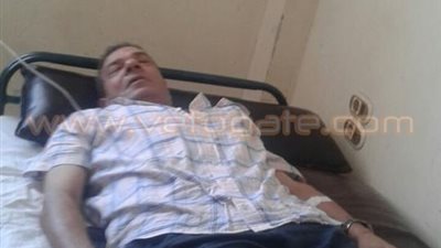 بالصور.. عضو بفرقة «أحمد شيبة» يتلقى العلاج بعد حادث الأتوبيس