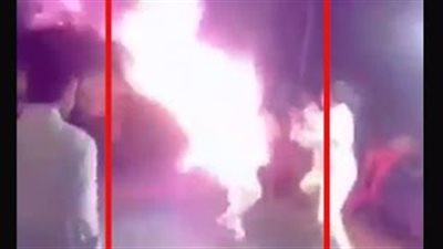 بالفيديو والصور.. هندي يشعل النيران في نفسه اعتراضا على غناء زوجته