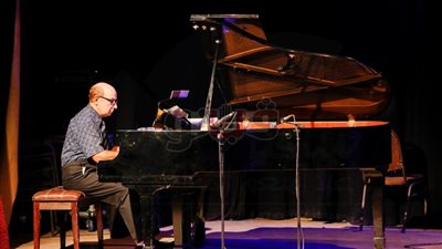 الأربعاء.. ديفيد إيدجر و«نينو» يحييان حفلا موسيقيا بالساقية