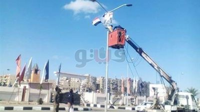 انتشار أعلام مصر وصور السيسي استعدادا لاستقبال الرئيس في بورسعيد