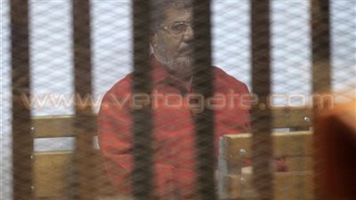 وصول «المعزول» وقيادات الإخوان إلى «الجنايات» لمحاكمتهم في «التخابر»