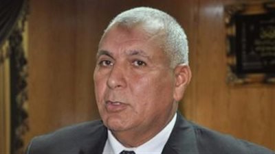 محافظ الوادي الجديد يمنع عاملات النظافة من العمل في الشوارع