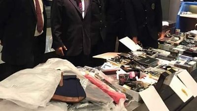 «بيزنس التهريب».. 5 مواد الأكثر تهريبا بالمطارات.. الأموال والأدوية البشرية الأعلى محاولة.. ضبطيات الهواتف المحمولة والأقراص المخدرة بـ«الجملة».. الشيش الإلكترونية تتذيل القائمة