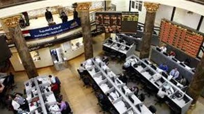 خبير: سوق المال يعاني من تراجع حاد في السيولة