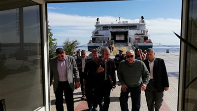 جولة ميدانية لرئيس هيئة موانى البحر الأحمر بميناء الغردقة البحري (صور)